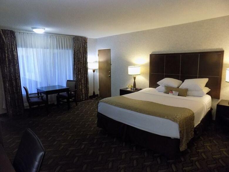 Hotel Ramada Burbank Airport