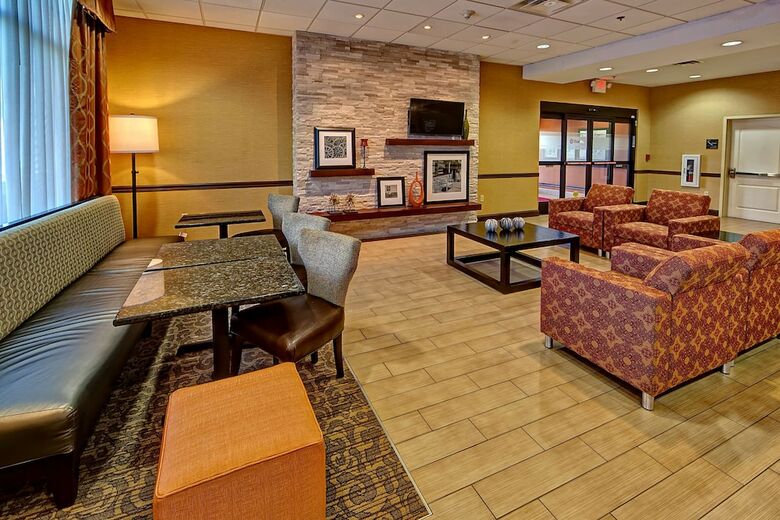 Hotel Hampton Inn Crossville