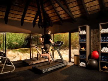 Hotel Kempinski Mokuti Lodge