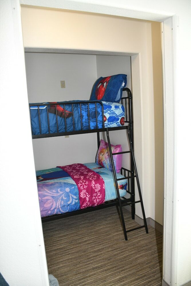 Holiday Inn Express Hotel & Suites Evanston