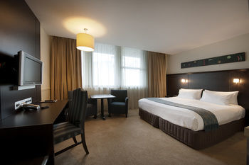 Hotel S/circle Southern Cross