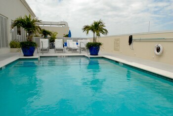 Hotel Indigo Fort Myers River District