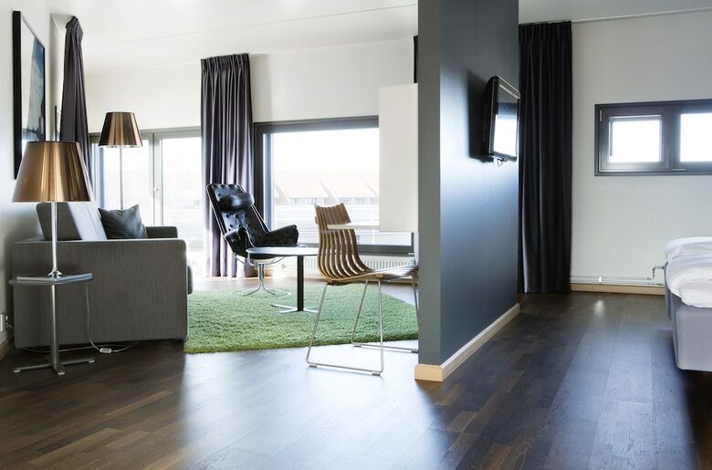 Comfort Hotel Runway