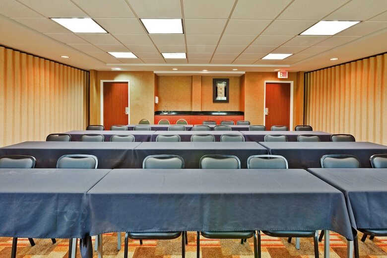 Holiday Inn Express Hotel & Suites Memphis/germantown