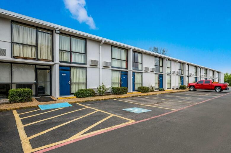 Hotel Motel 6 Henderson Tx