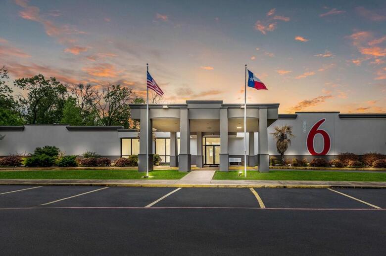 Hotel Motel 6 Henderson Tx