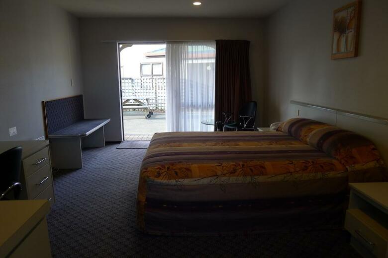Hotel The Village Inn