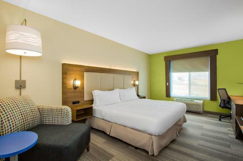 Holiday Inn Express Hotel & Suites Ontario