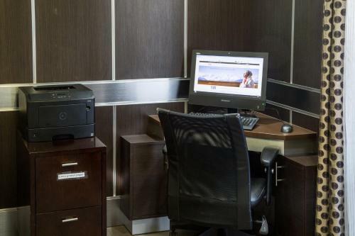 Holiday Inn Express Hotel & Suites Oxford