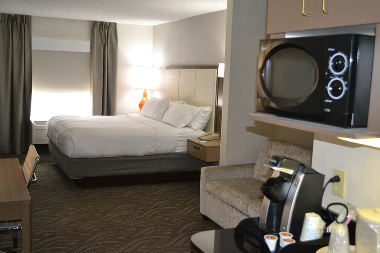 Holiday Inn Express Hotel & Suites Kent State University