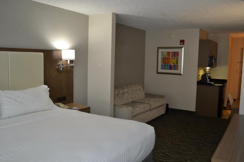 Holiday Inn Express Hotel & Suites Kent State University