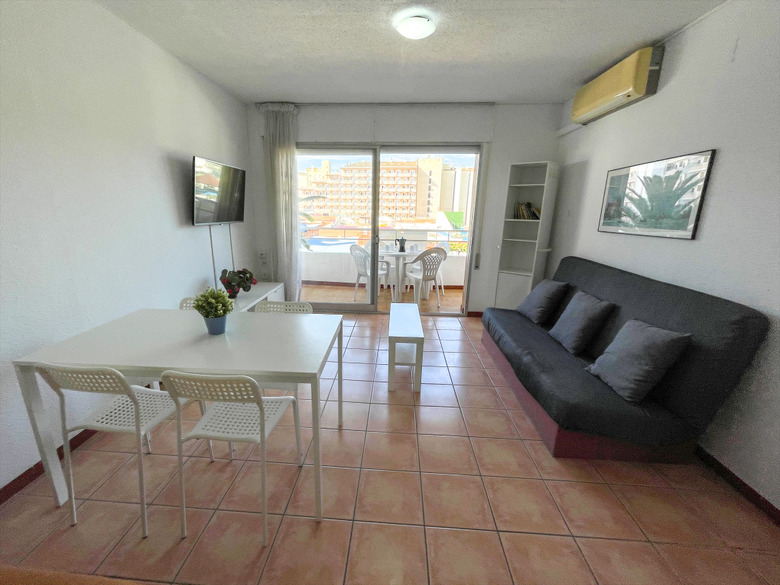 Apartamentos Pe�ismar I Y II 3000