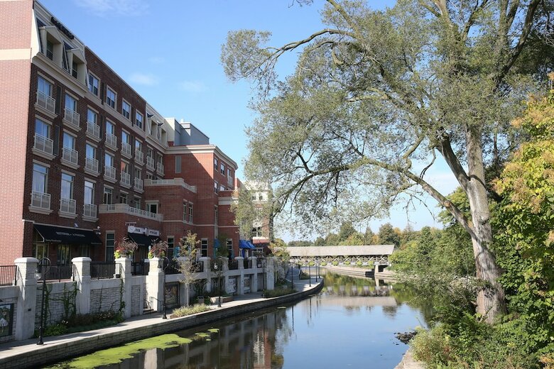 Hotel Indigo Naperville Riverwalk