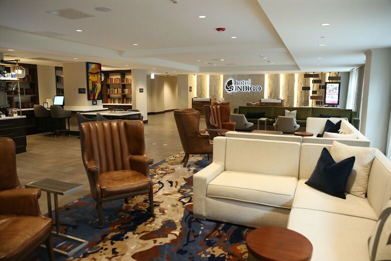 Hotel Indigo Naperville Riverwalk