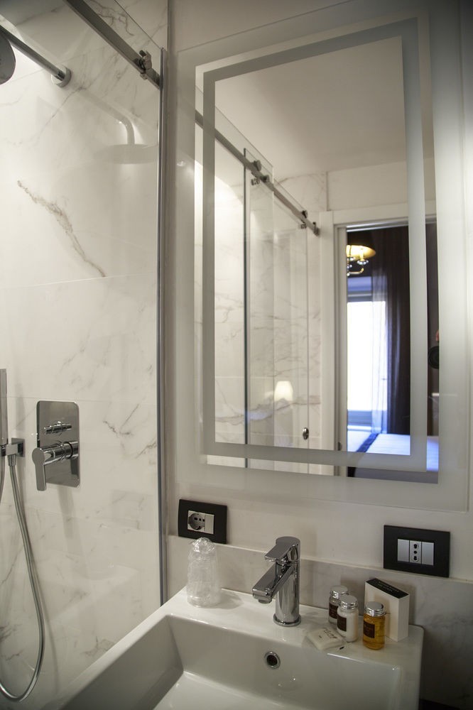 Hotel The Independent Suites