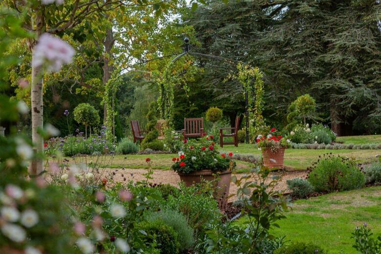 Oatlands Park Hotel