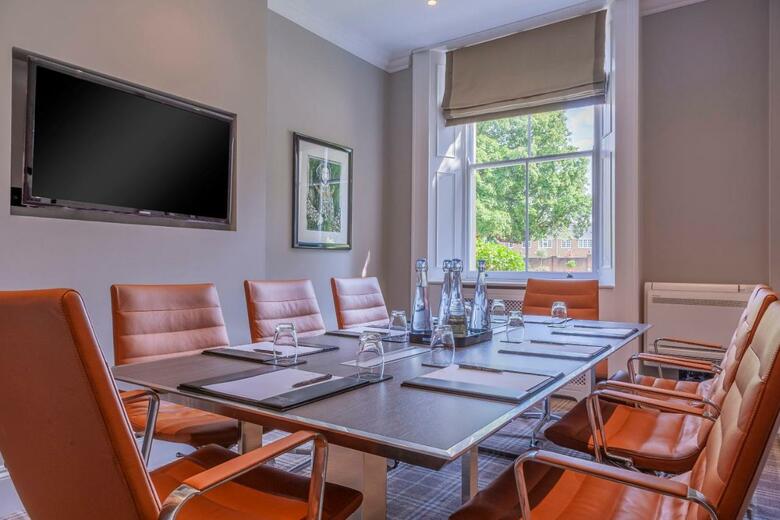 Oatlands Park Hotel
