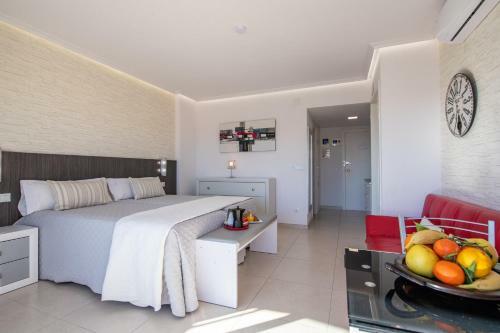 Alicante Skylights Apartments