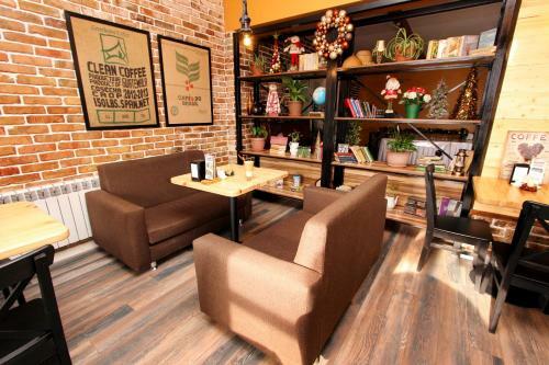 Hostal Madanur Hotel