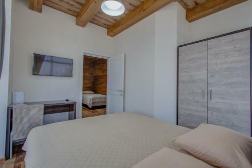 Hillside Karakol Boutique Hotel