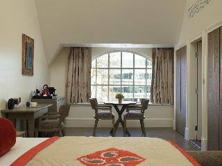 Hotel The Lalit London
