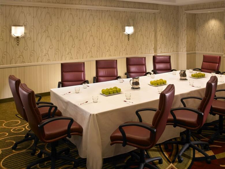 Hotel Chicago Marriott Suites Downers Grove