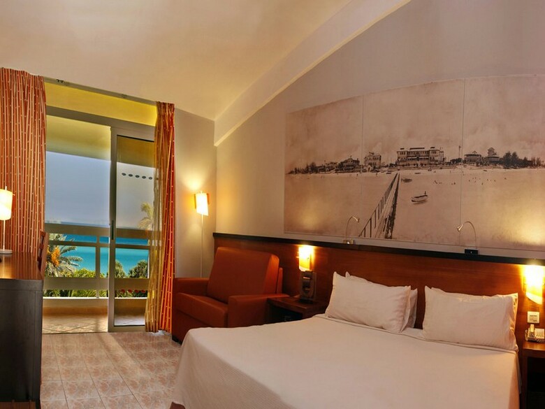 Hotel Occidental Arenas Blancas