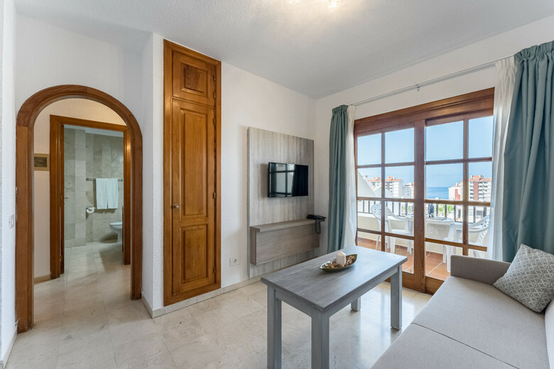 Klayman Olivina Aparthotel