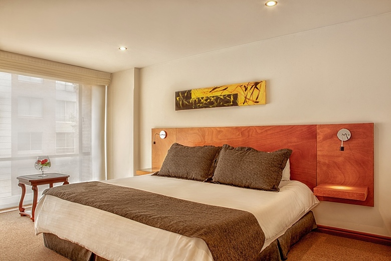 Hotel Cora 96 Street Suites