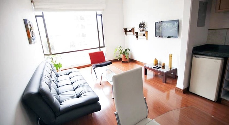 Hotel Cora 96 Street Suites