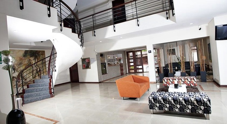 Hotel Cora 96 Street Suites