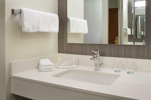 Hotel Courtyard Overland Park Convention Center
