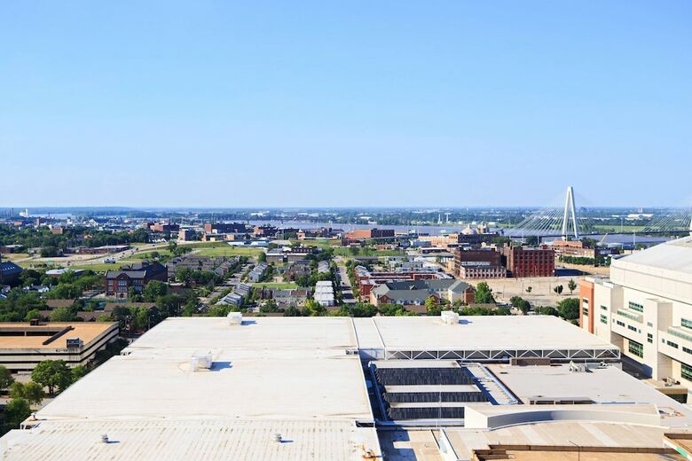 Renaissance St. Louis Grand & Suites Hotel