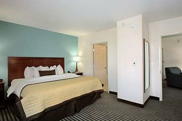 Hotel *baymont Inn & Suites* Duplicate