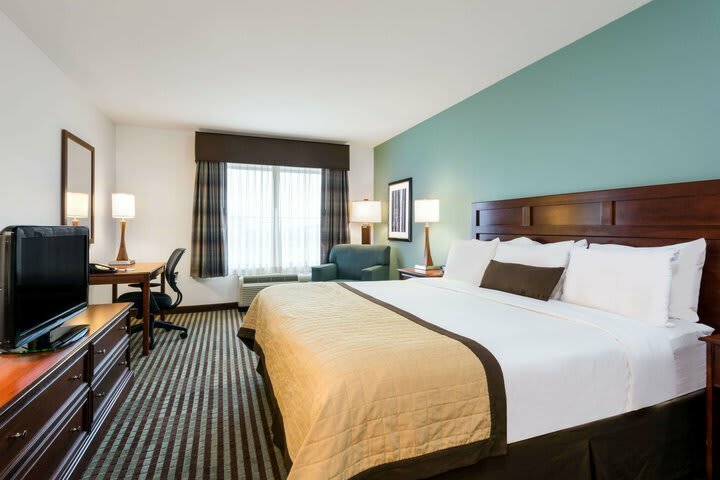 Hotel *baymont Inn & Suites* Duplicate