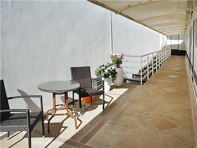 Hotel Container Inn