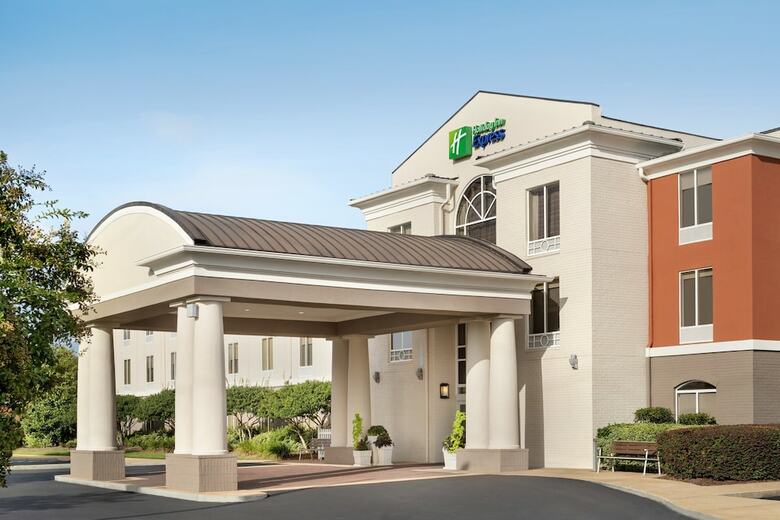 Holiday Inn Express Hotel & Suites Auburn