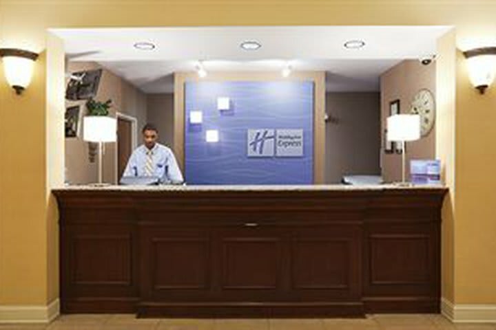 Holiday Inn Express Hotel & Suites Auburn