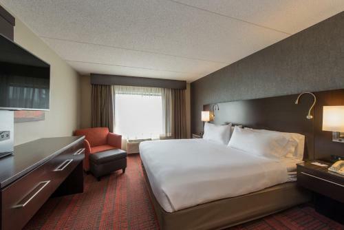 Holiday Inn Express Hotel & Suites Auburn