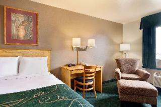 Hotel Baymont By Wyndham Yermo