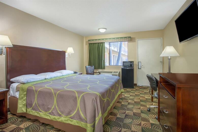 Hotel Super 8 By Wyndham Upland Ontario Ca
