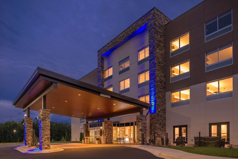 Hotel Holiday Inn Express Farmville