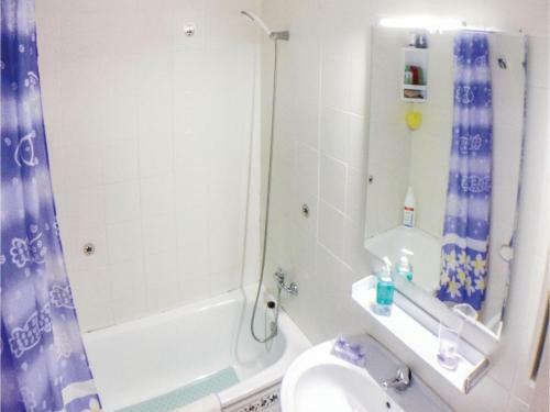 Two-bedroom Apartment In Alcossebre