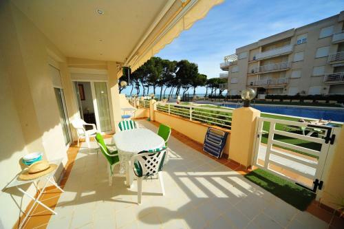 Apartamento Cala Gonz�lez Orange Costa