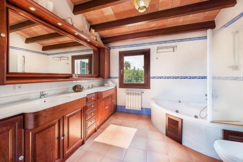 Es Barcares Villa Sleeps 10 Pool Wifi