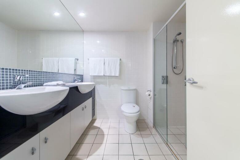 Hotel Pumicestone Blue