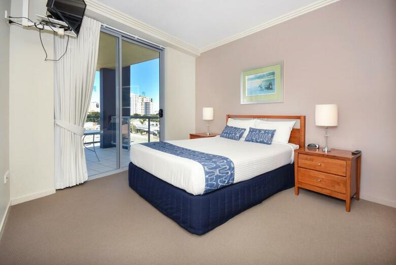 Hotel Pumicestone Blue