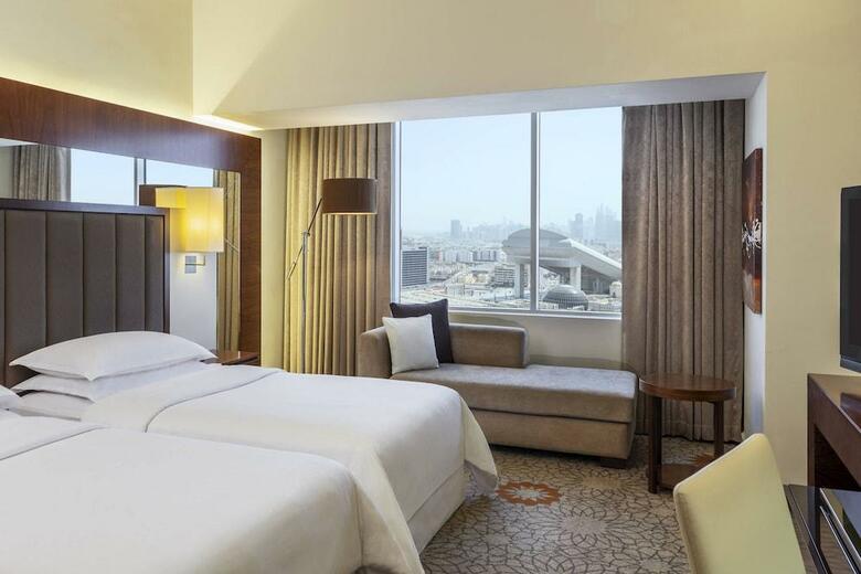Hotel Pullman Mall Of The Emirates