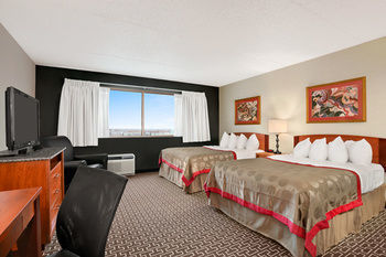 Ramada Plaza Fargo Hotel And C