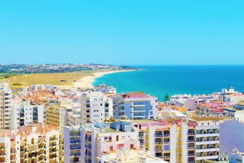 Topfloor Apartment With Exclusive Sea View